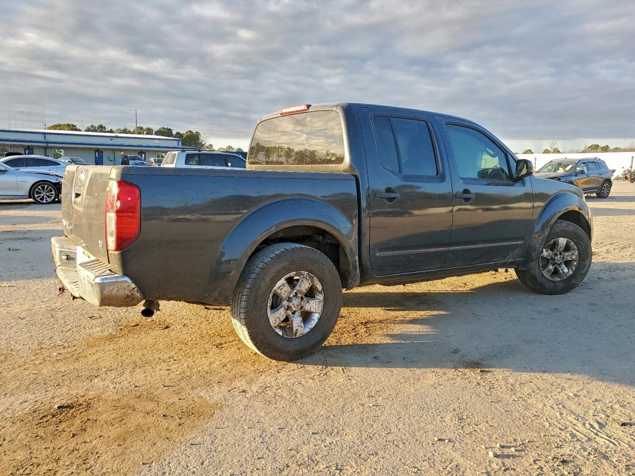 2012 NISSAN Frontier
