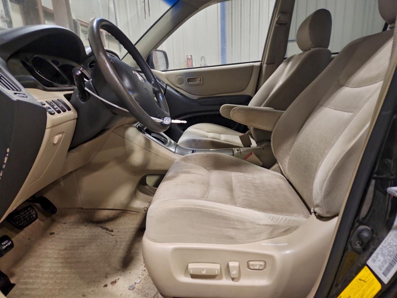 2003 TOYOTA HIGHLANDER