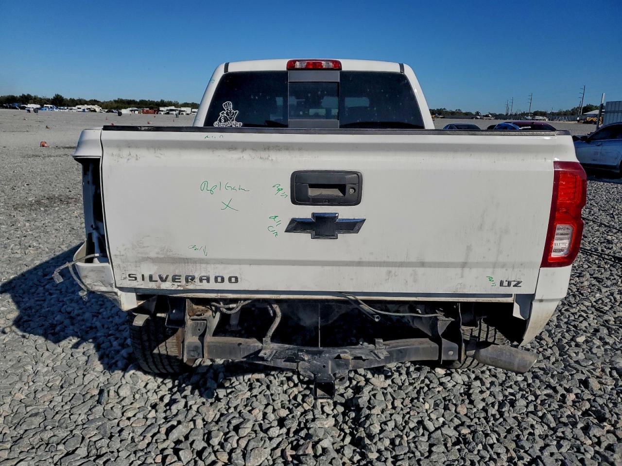 2018 CHEVROLET Silverado