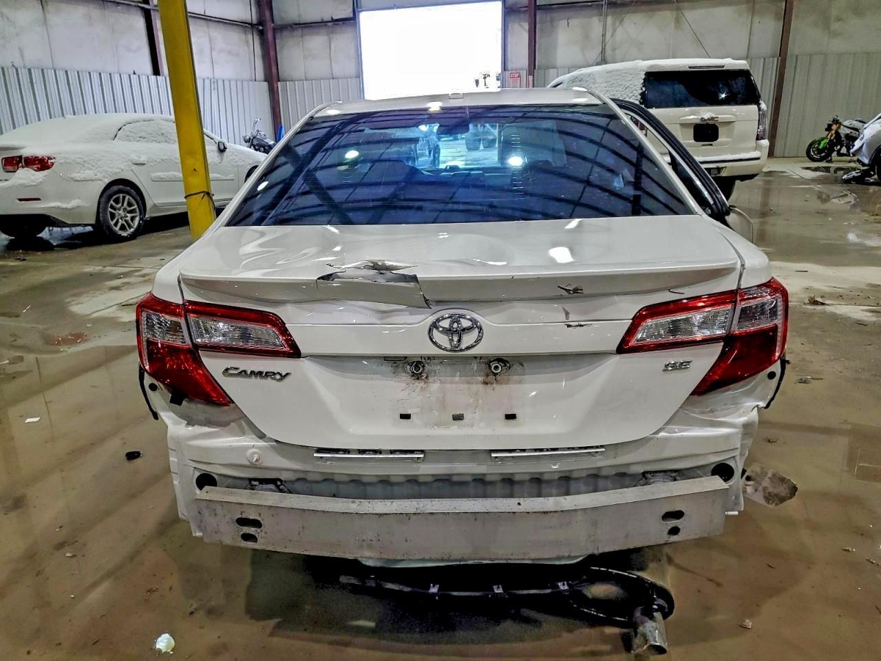 2012 TOYOTA CAMRY