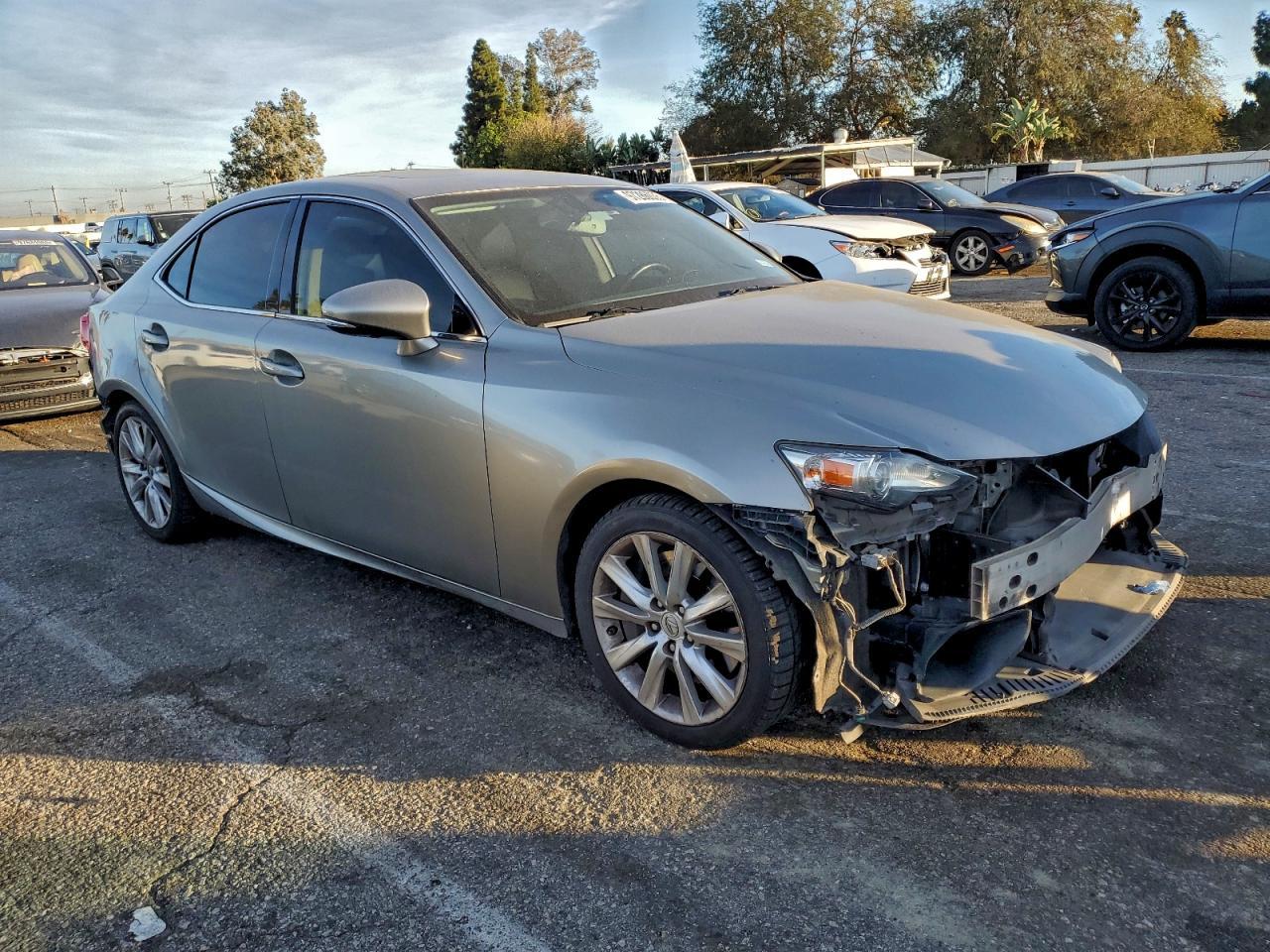 2016 LEXUS IS 200t