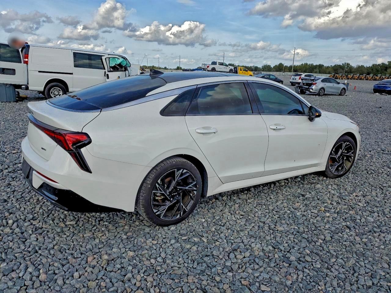 2025 KIA K5