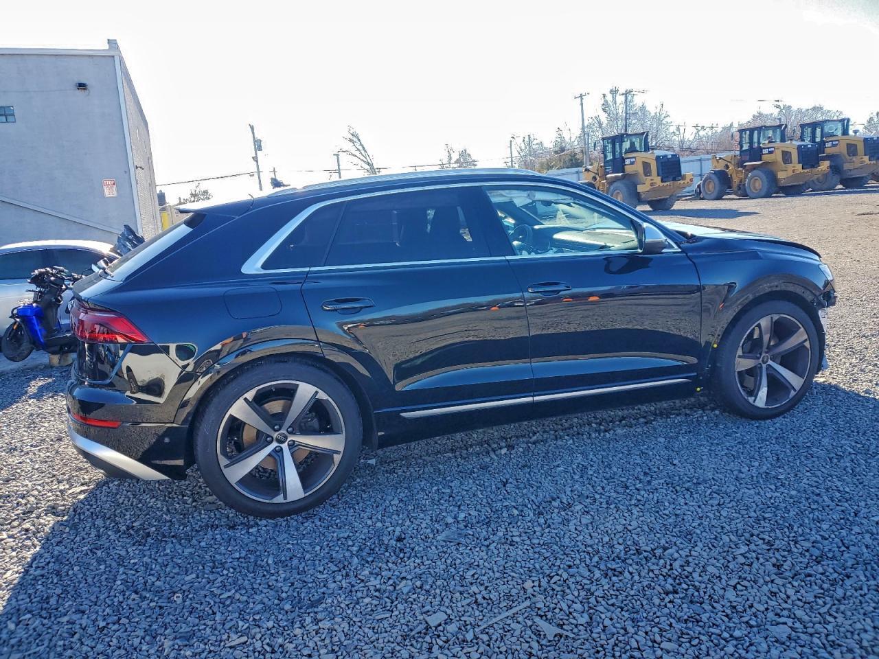 2025 AUDI SQ8