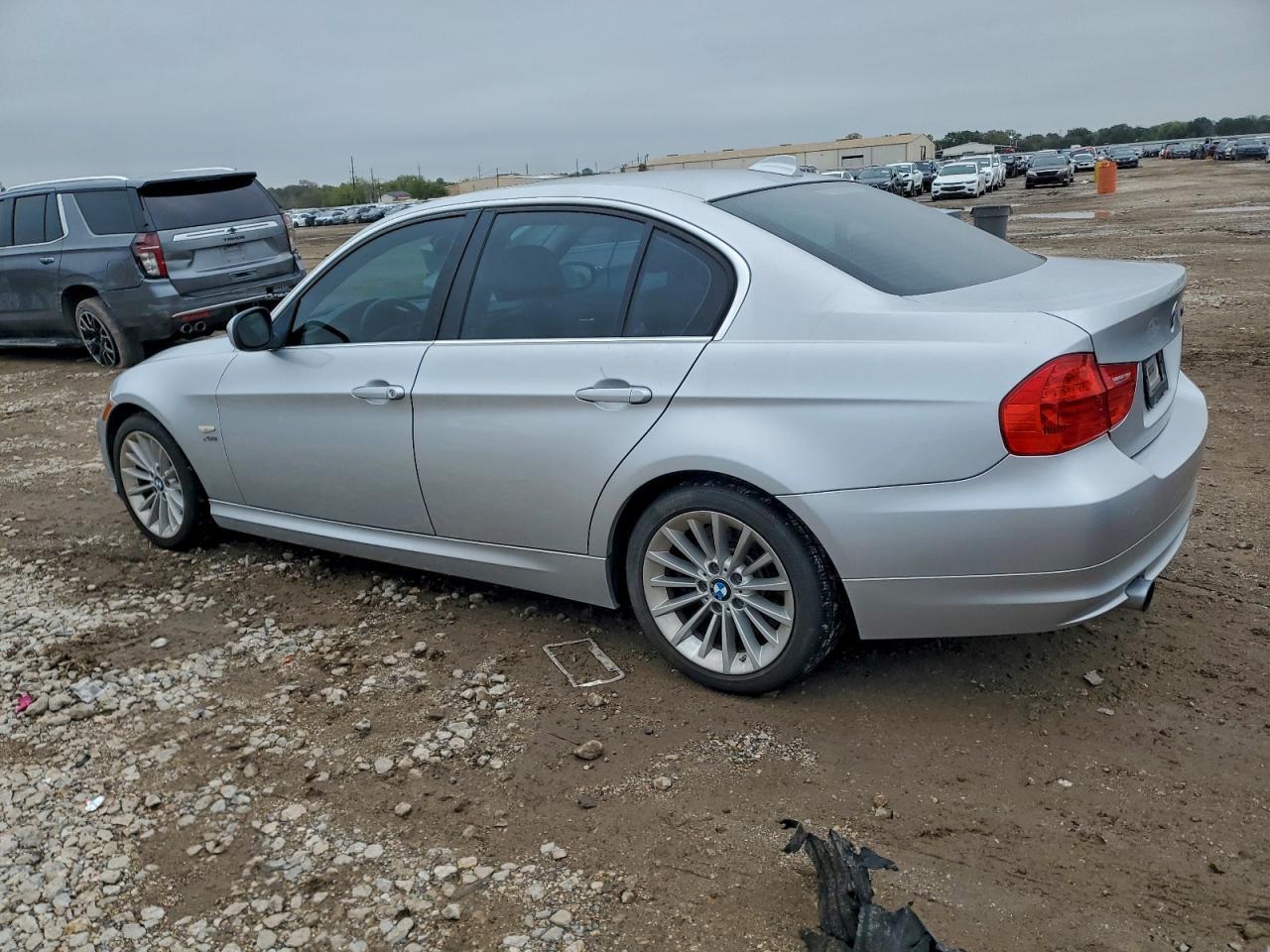 2011 BMW 3 SERIES