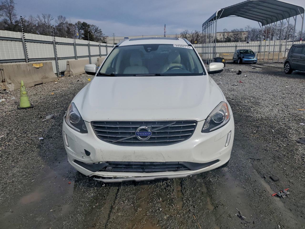 2017 VOLVO XC60