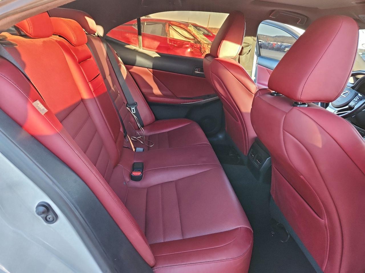 2018 LEXUS IS 300