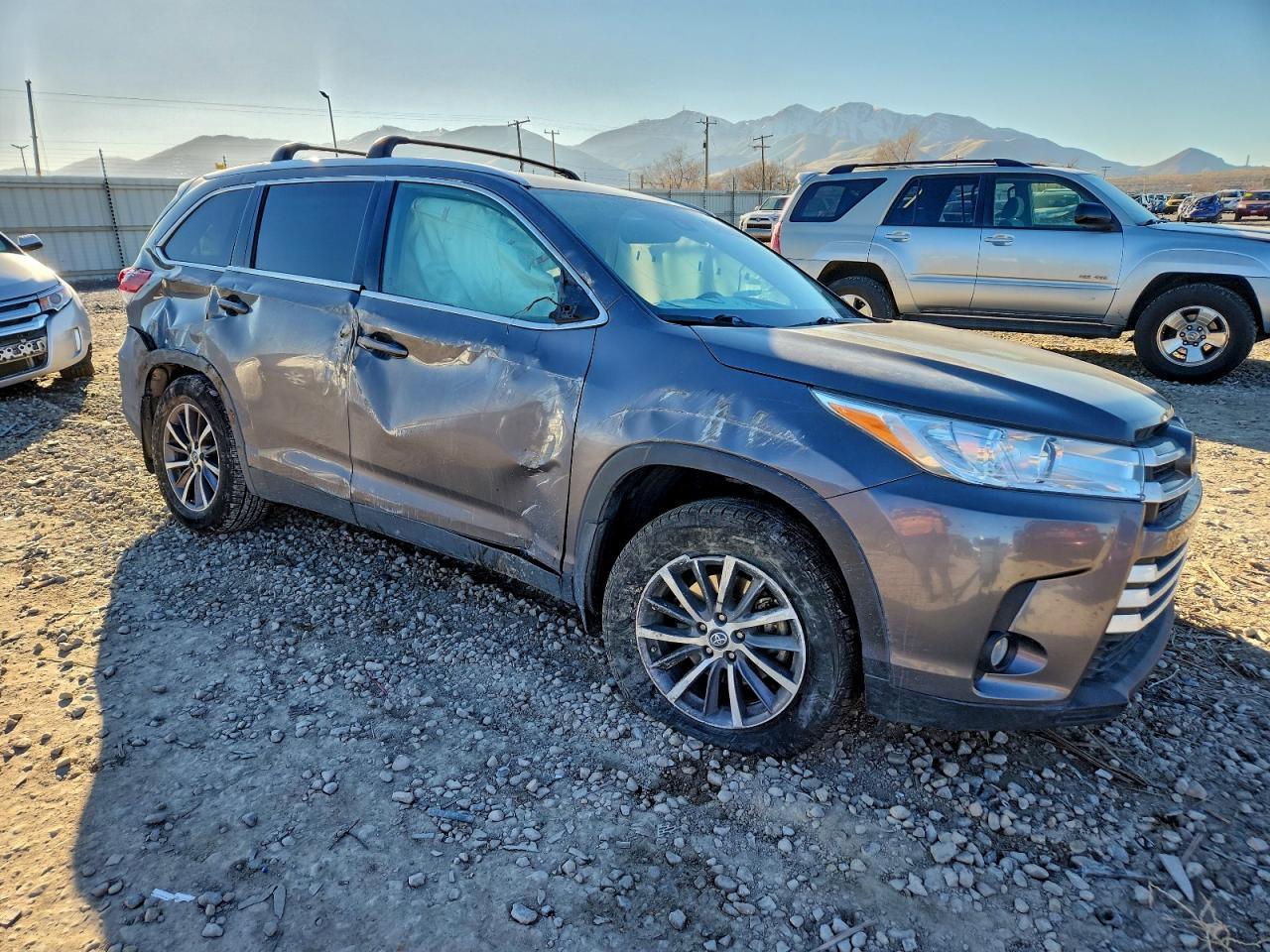 2019 TOYOTA HIGHLANDER