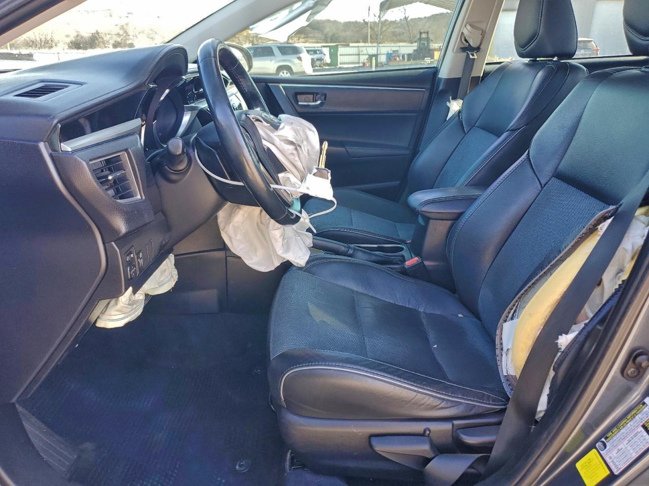 2015 TOYOTA COROLLA