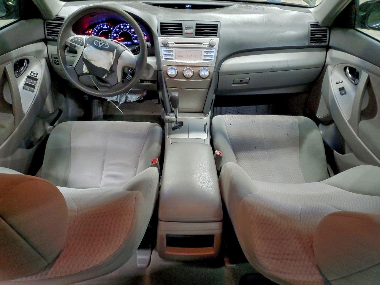 2011 TOYOTA CAMRY