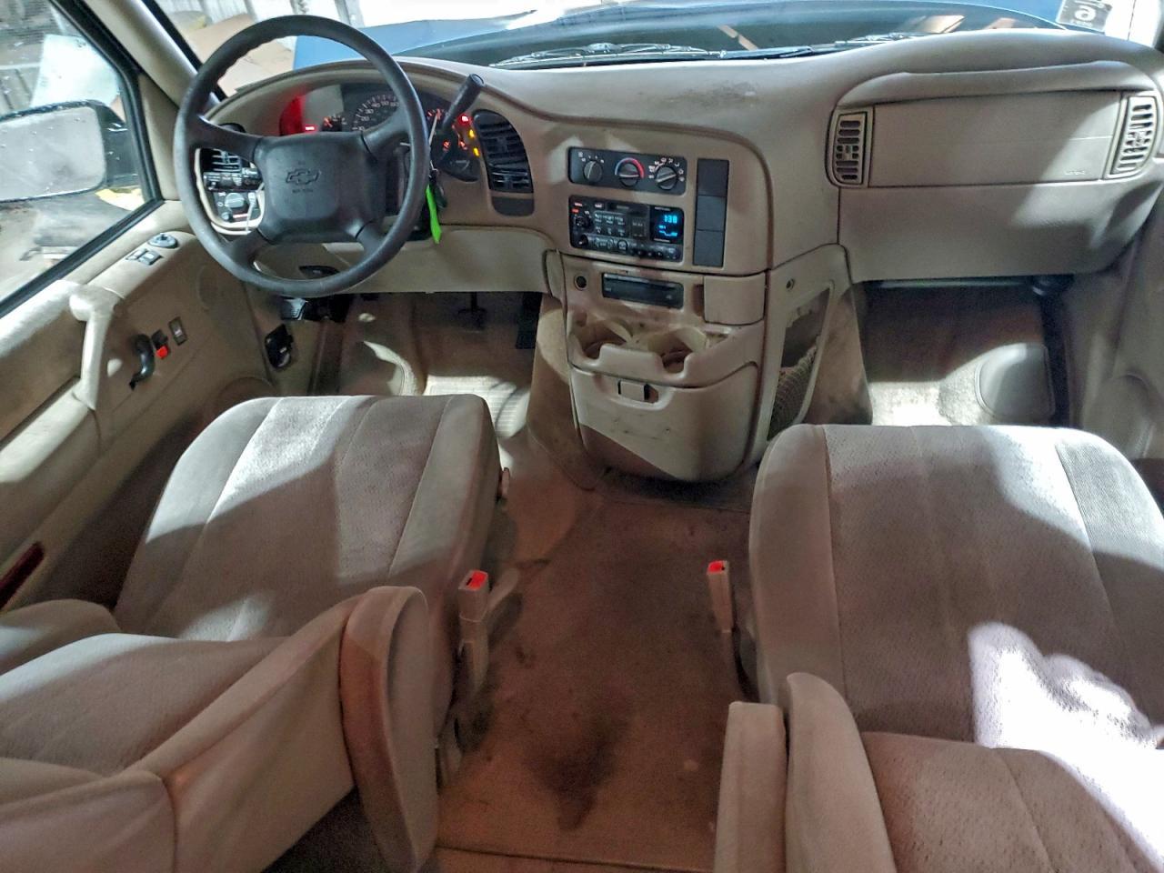 2004 CHEVROLET Astro