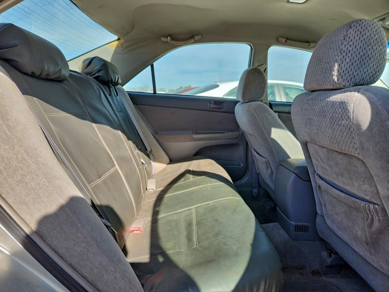 2004 TOYOTA CAMRY