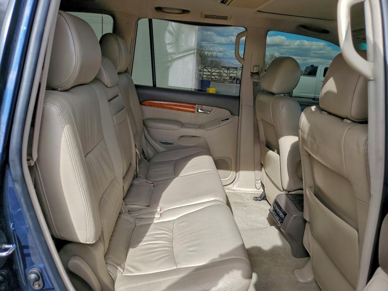 2004 LEXUS Gx 470