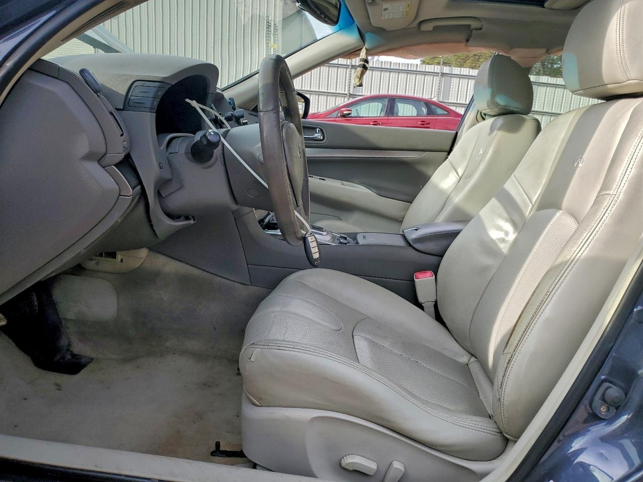2012 INFINITI G25