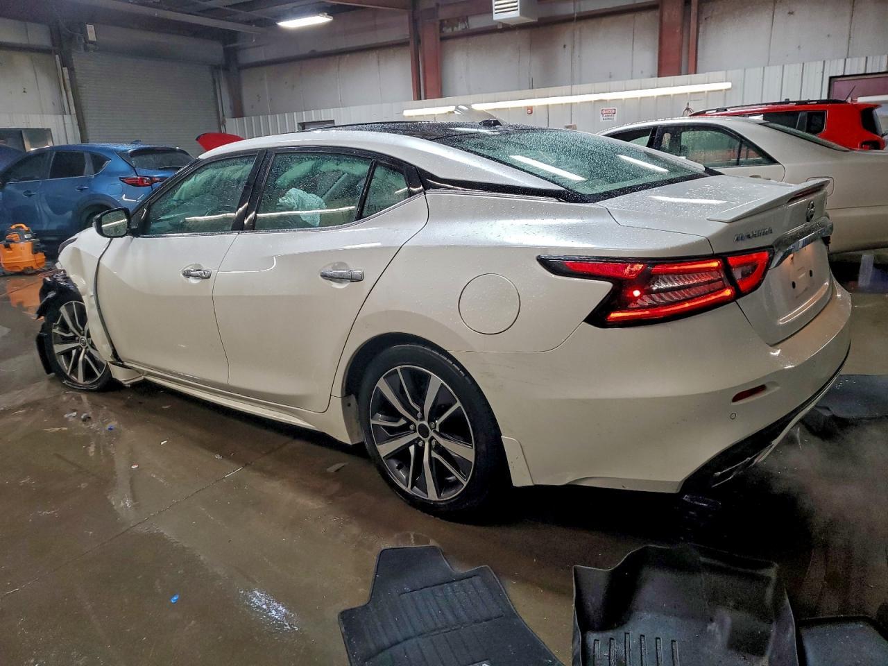 2019 NISSAN Maxima
