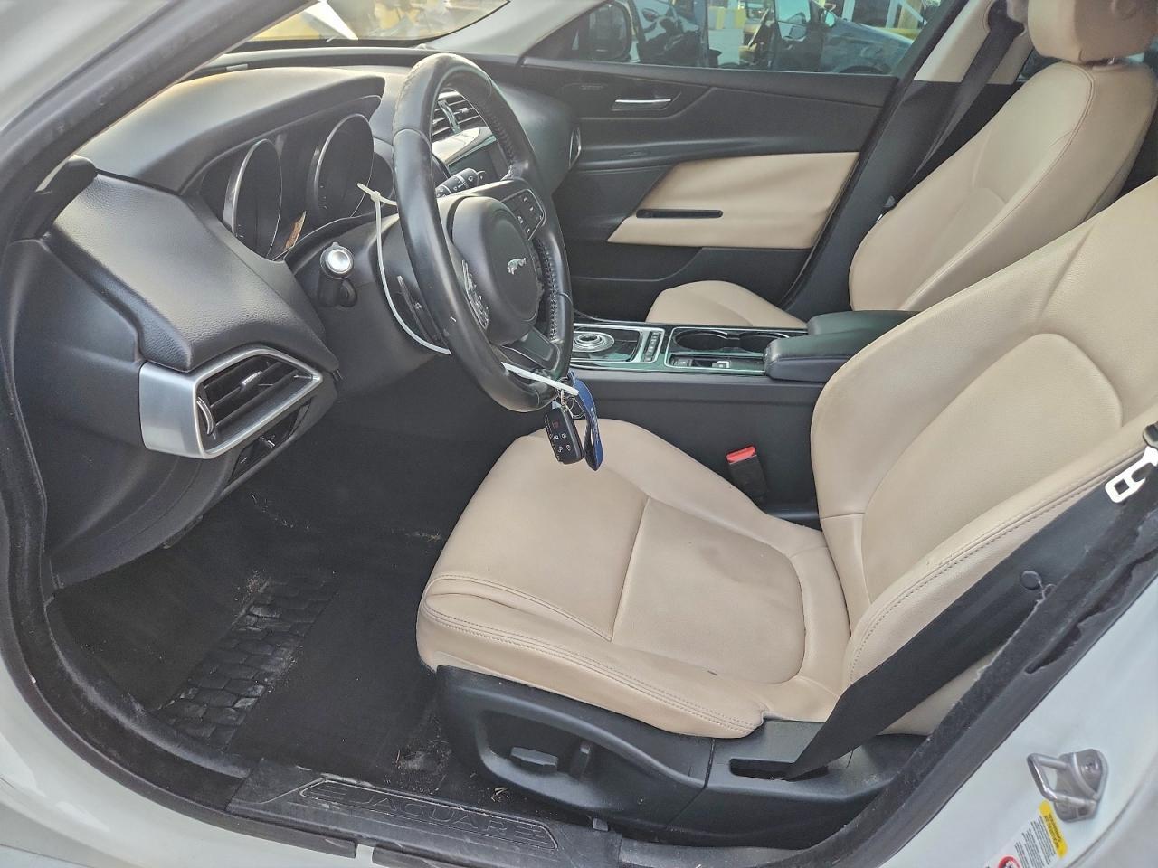 2017 JAGUAR XE