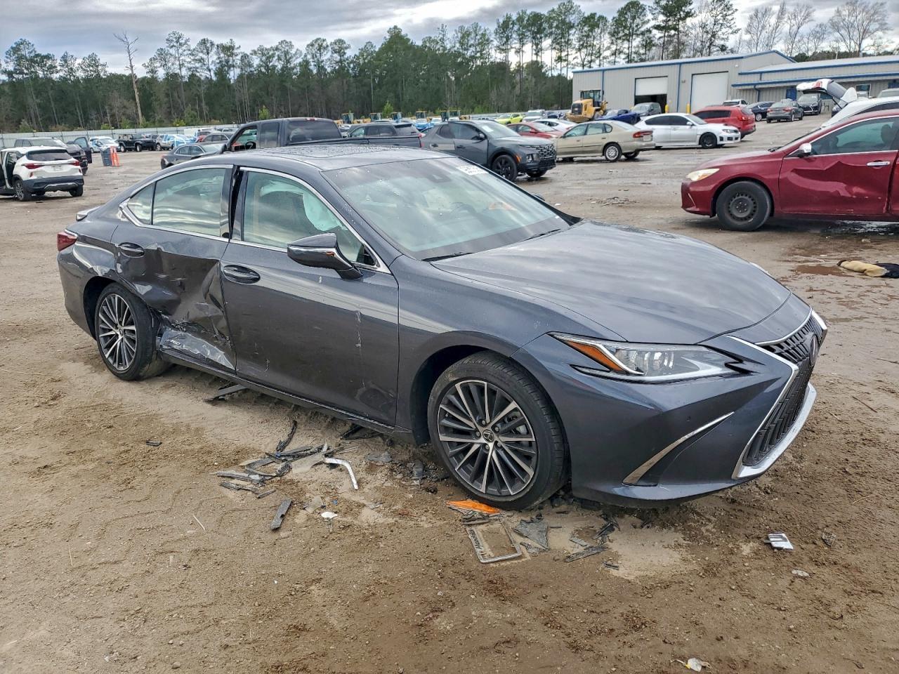 2022 LEXUS ES 300H