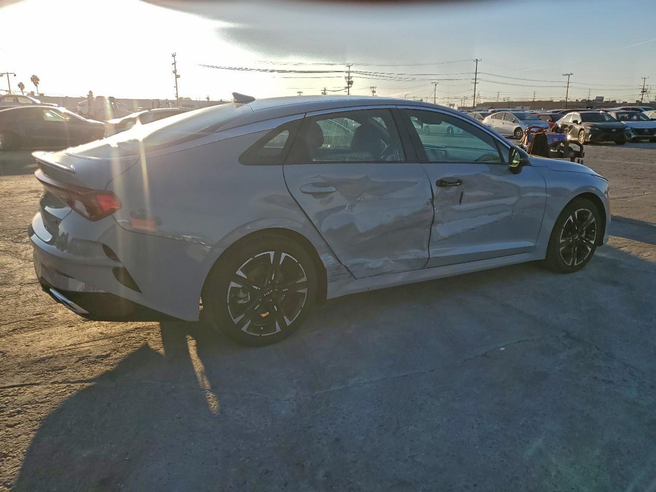 2022 KIA K5