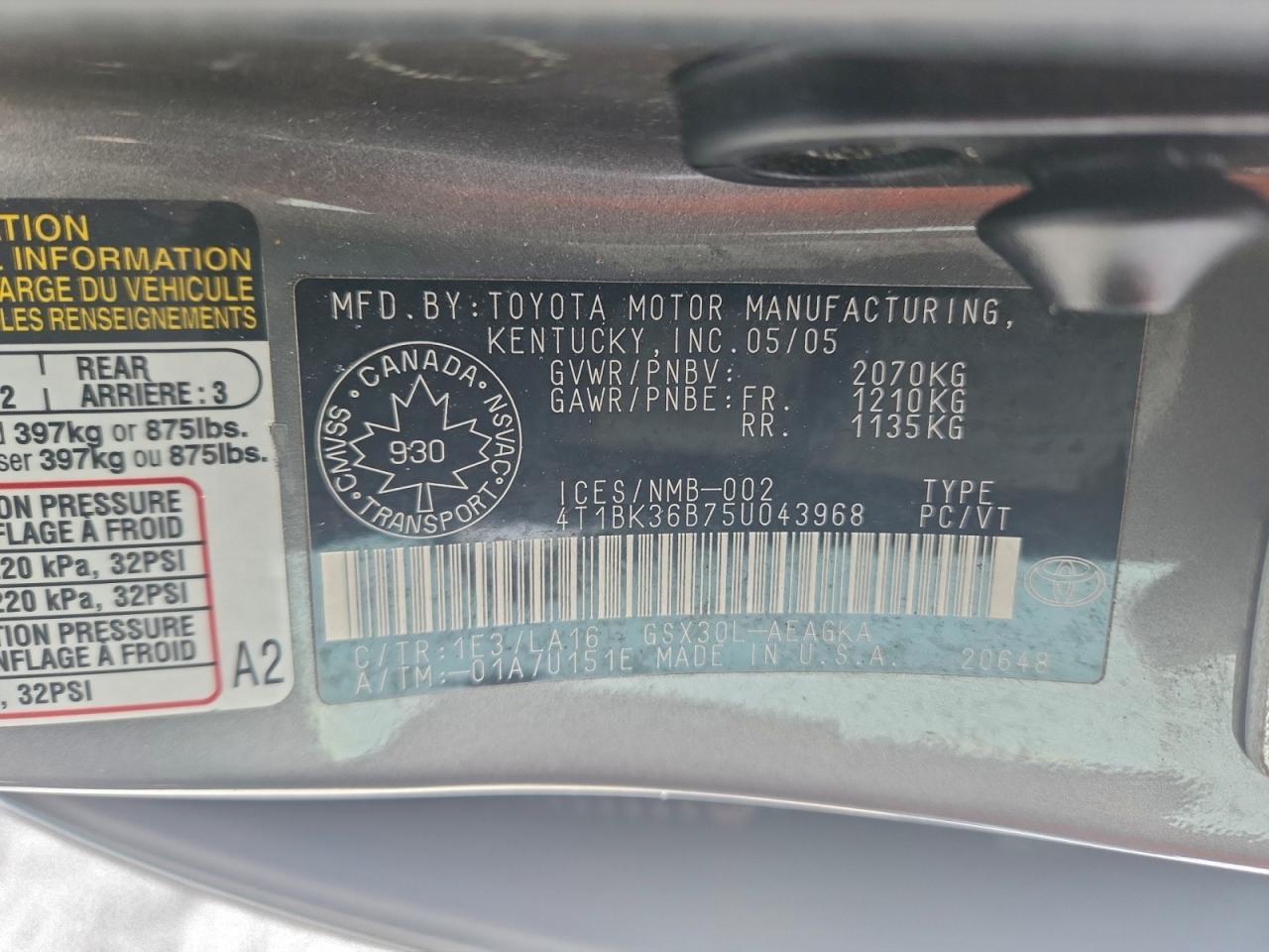 2005 TOYOTA Avalon