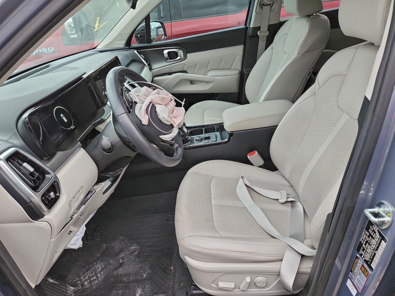 2023 KIA SORENTO