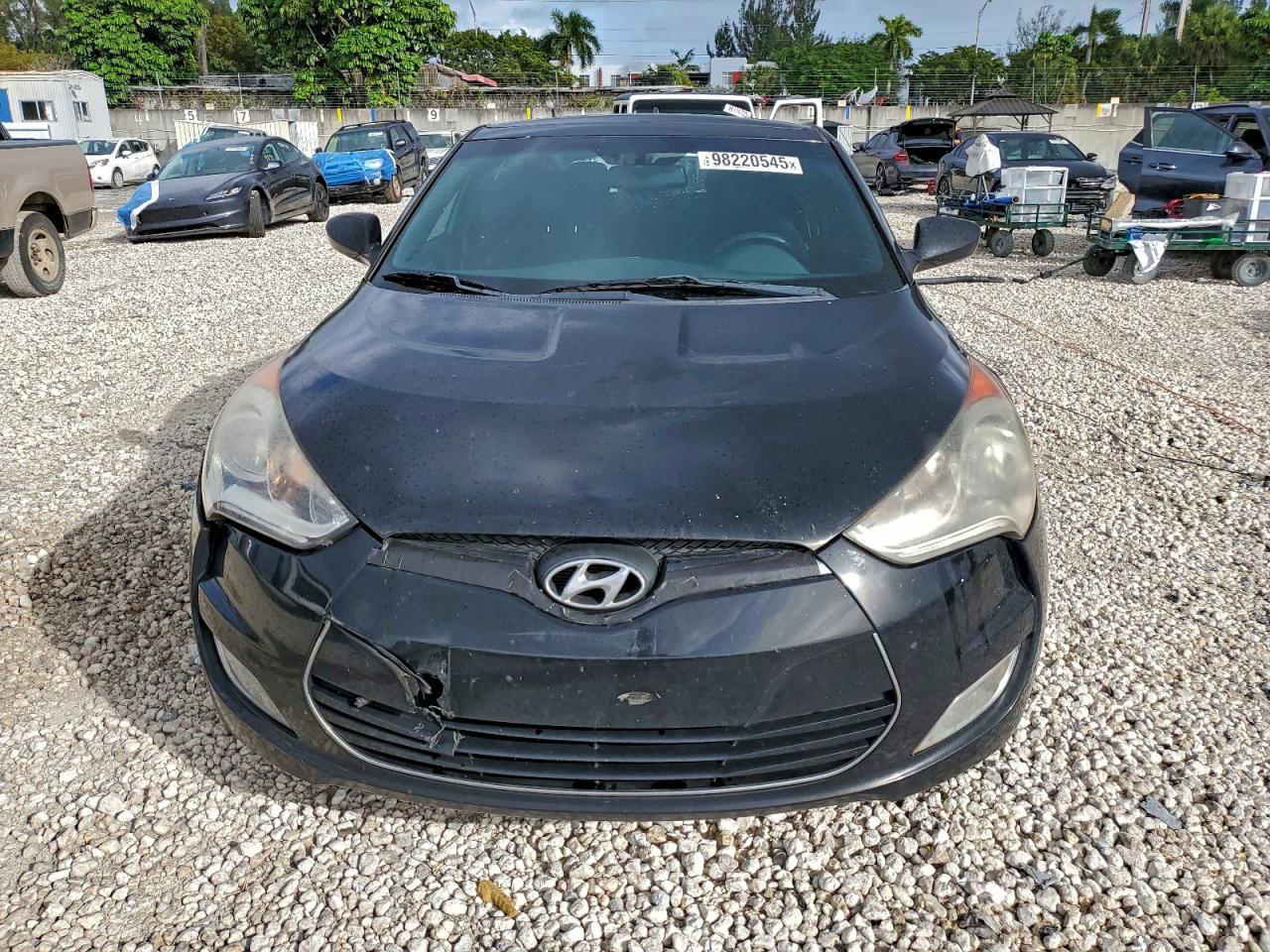 2017 HYUNDAI VELOSTER