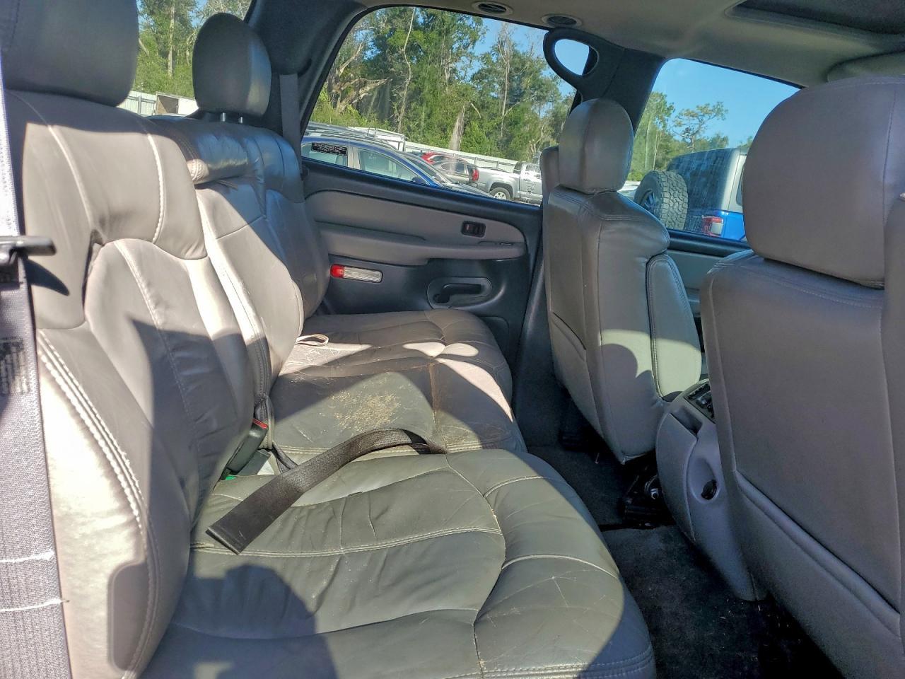 2002 CHEVROLET Tahoe