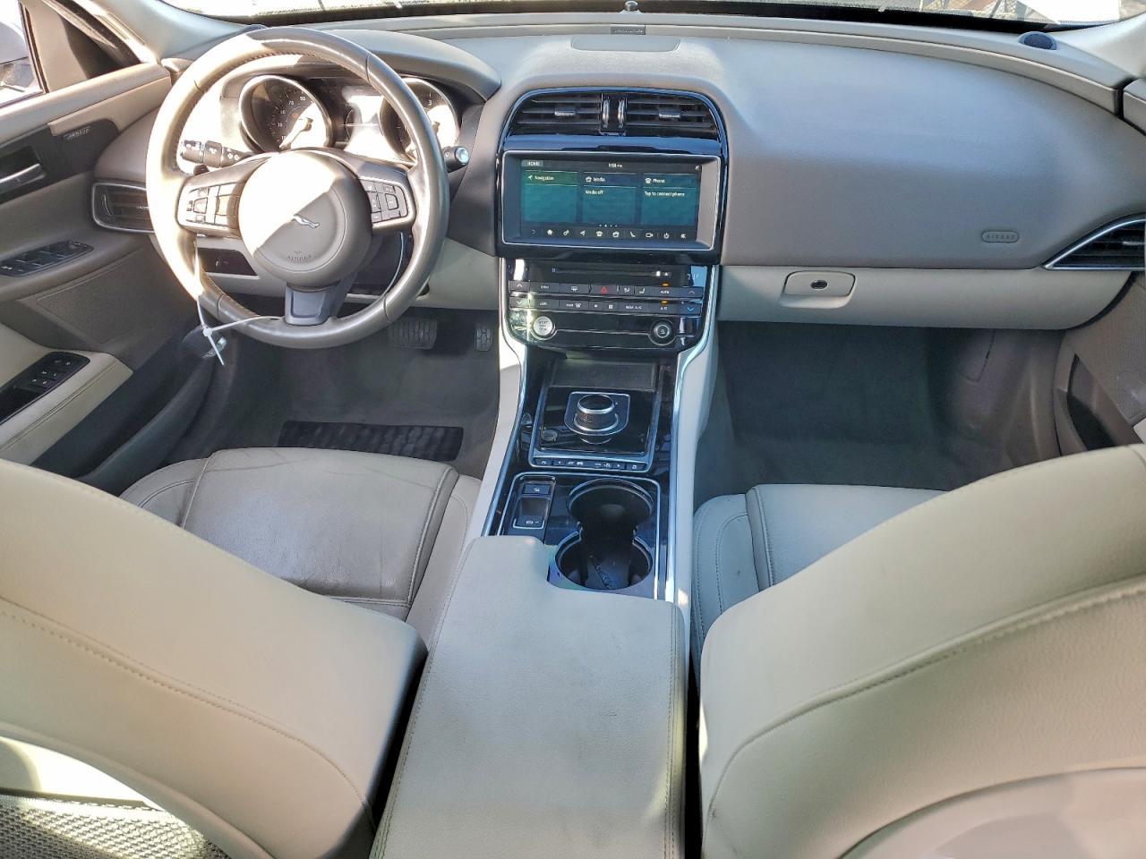 2017 JAGUAR XE