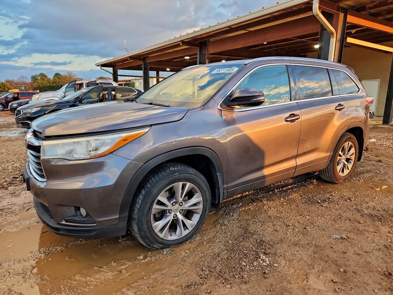 2015 TOYOTA HIGHLANDER