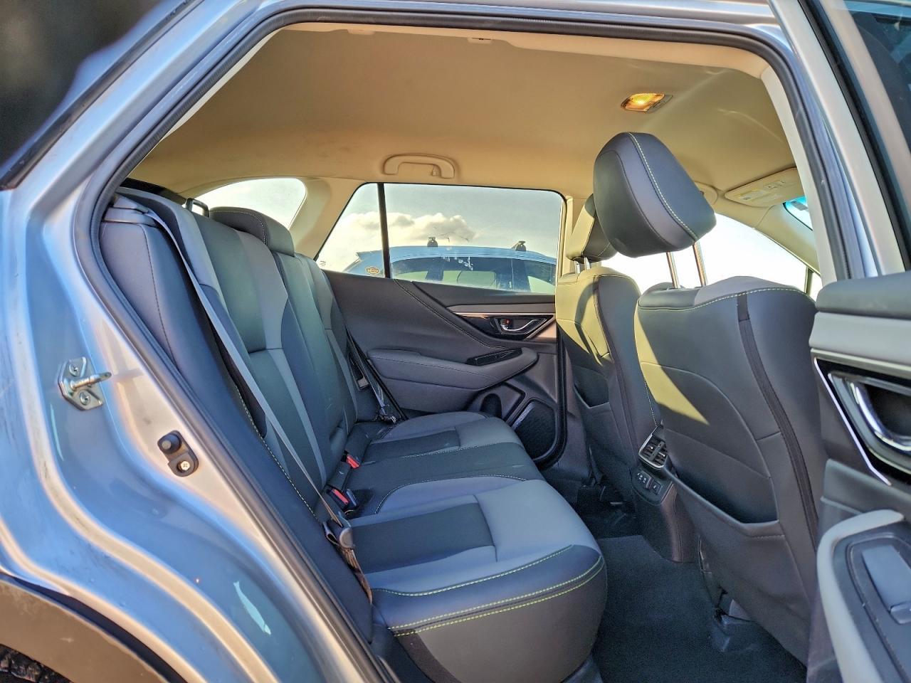 2021 SUBARU Outback