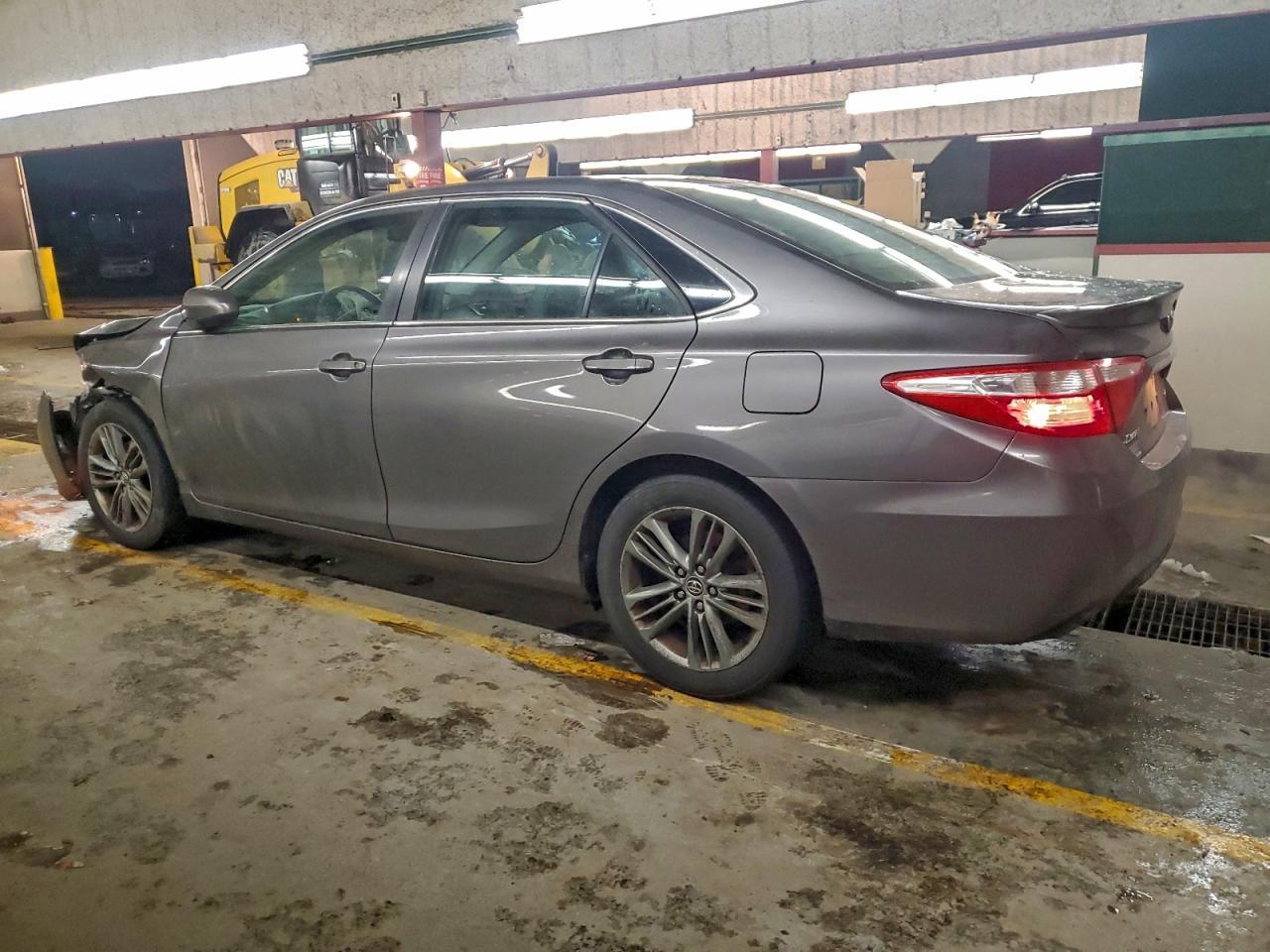 2015 TOYOTA CAMRY