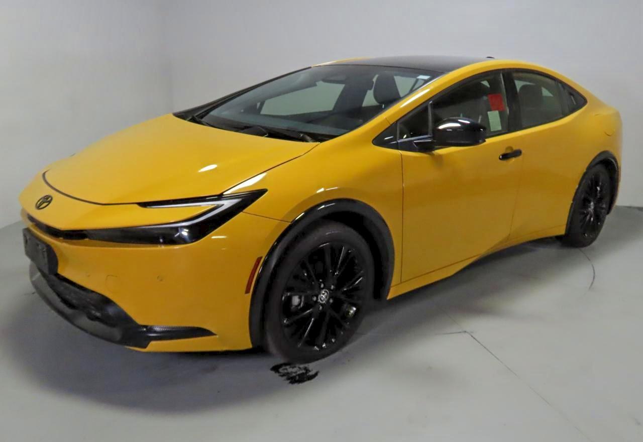 2025 TOYOTA PRIUS