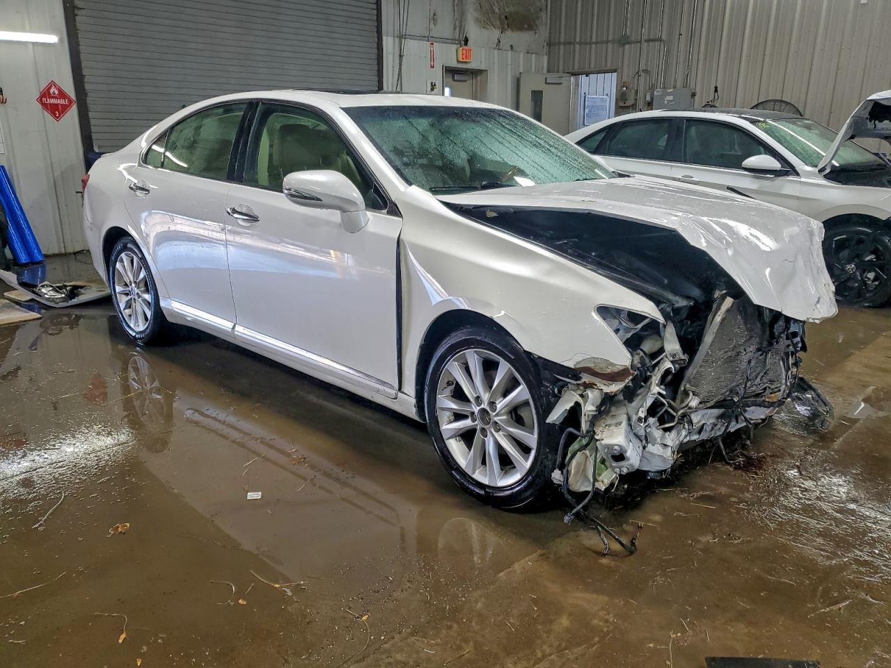 2011 LEXUS ES 350