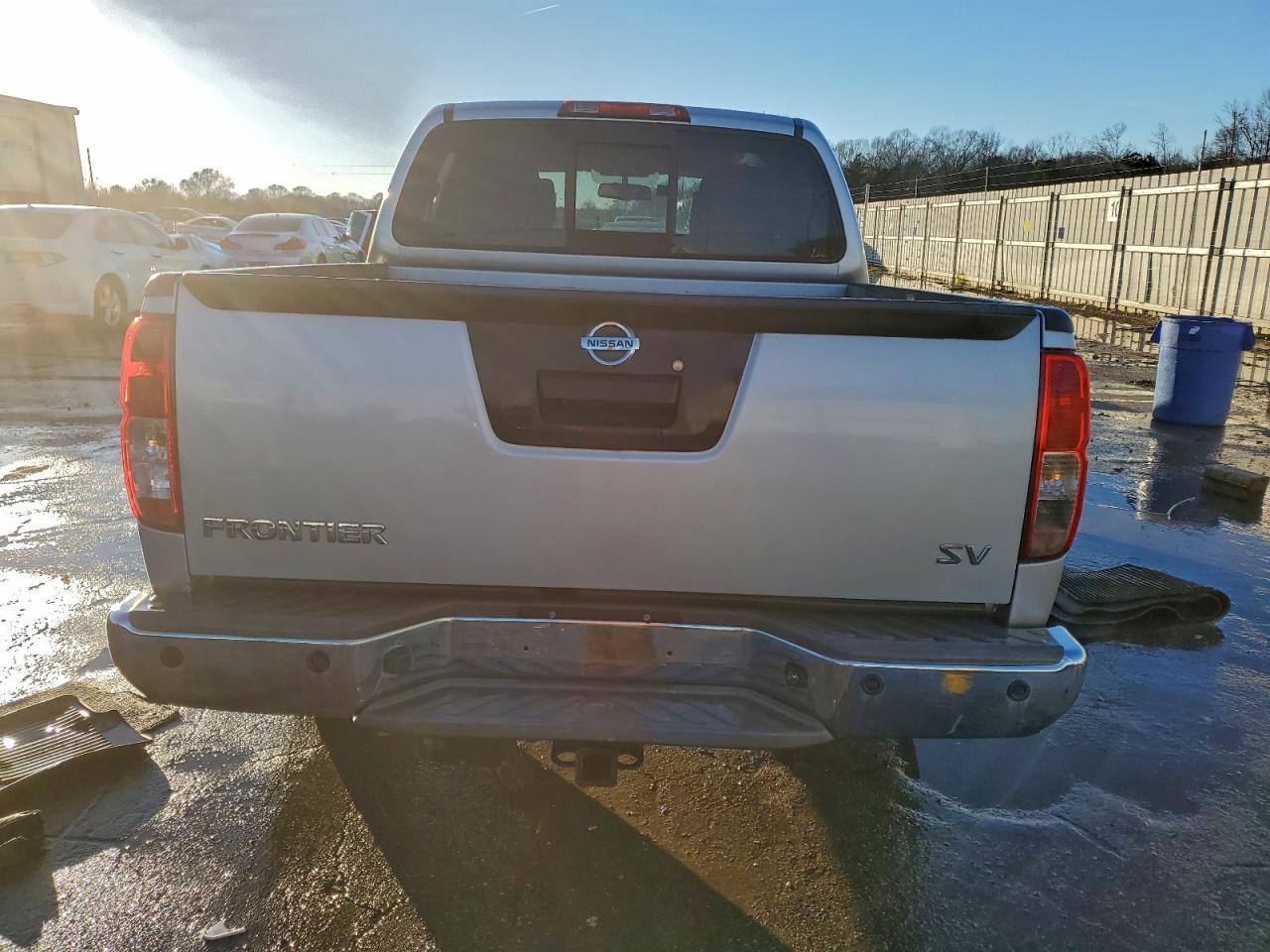 2015 NISSAN Frontier
