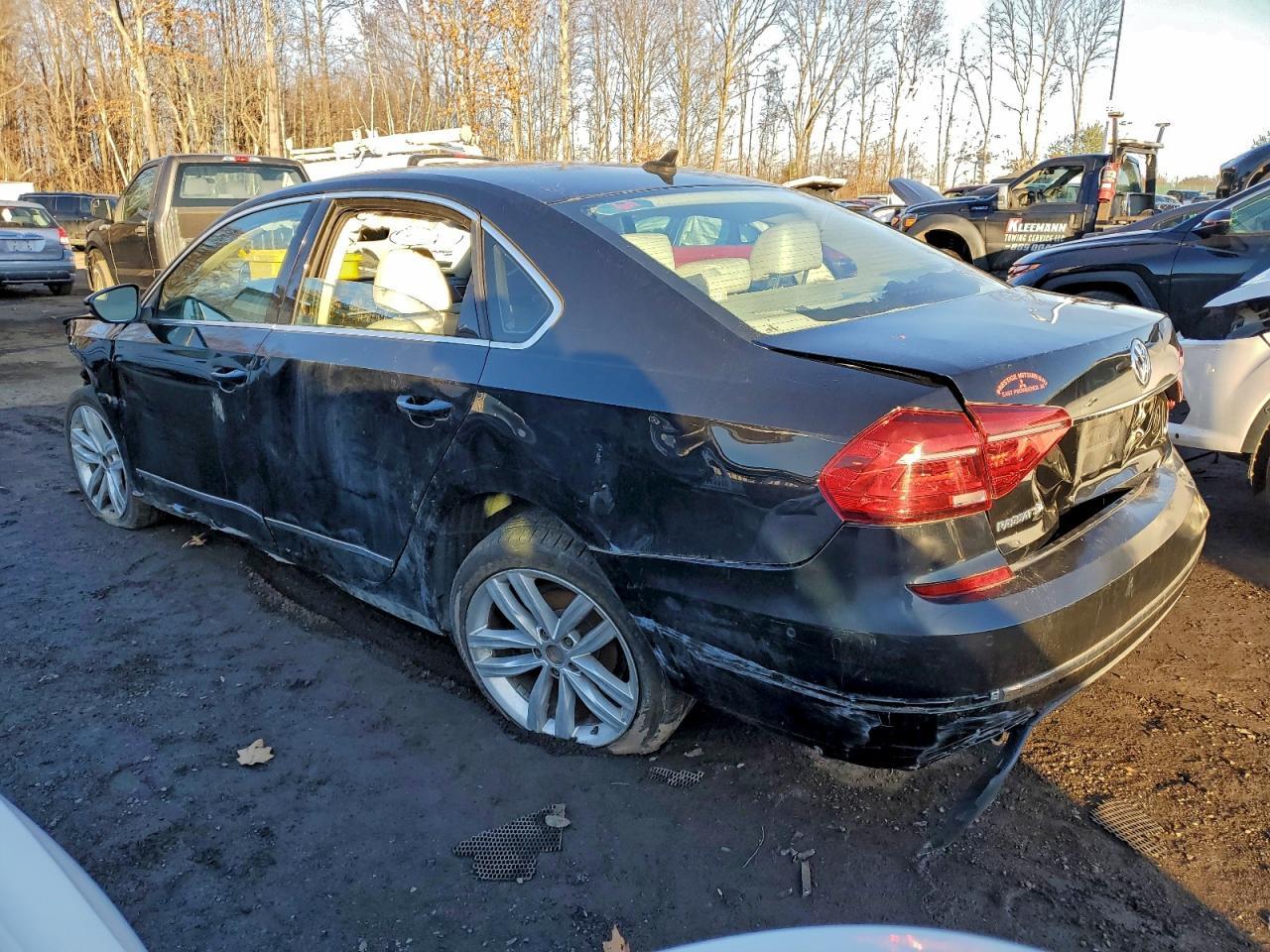 2016 VOLKSWAGEN Passat