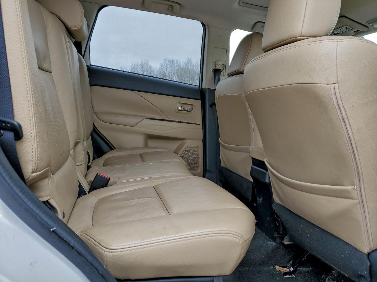2018 MITSUBISHI outlander