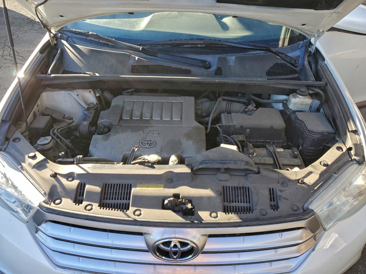 2012 TOYOTA HIGHLANDER