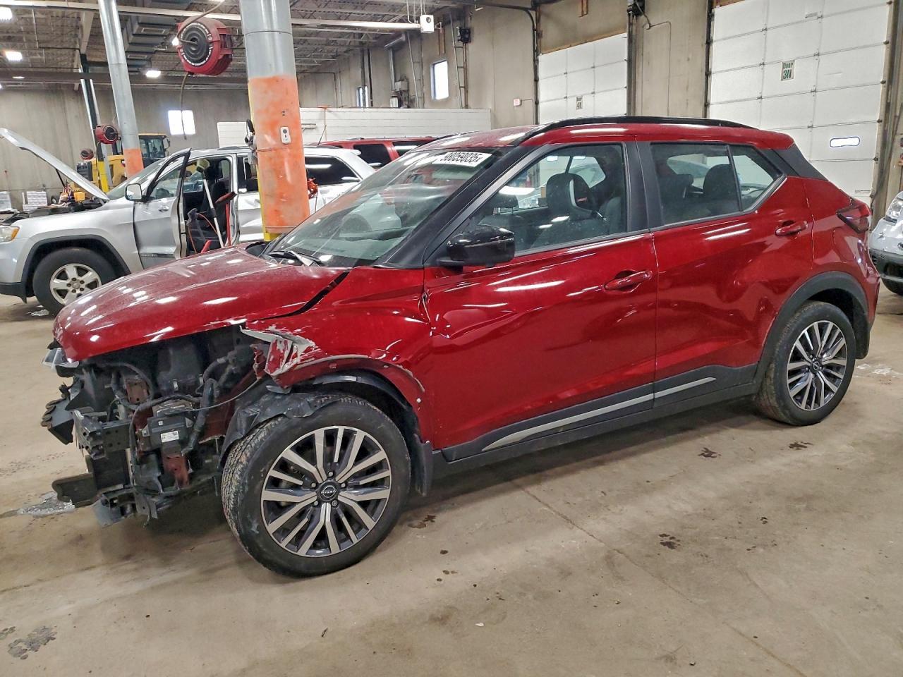 2023 NISSAN KICKS