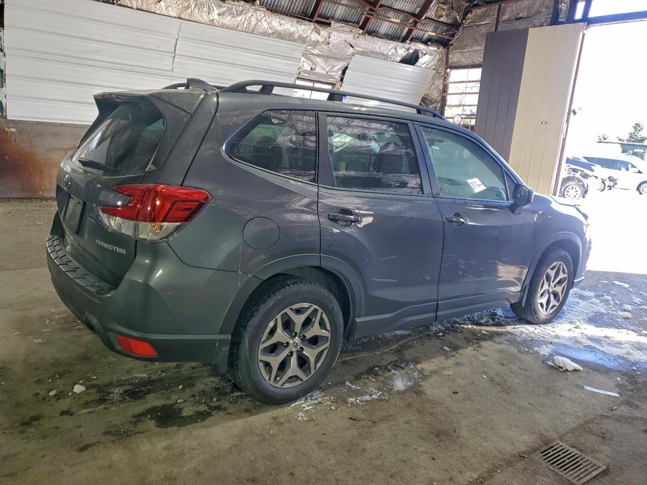 2023 SUBARU FORESTER