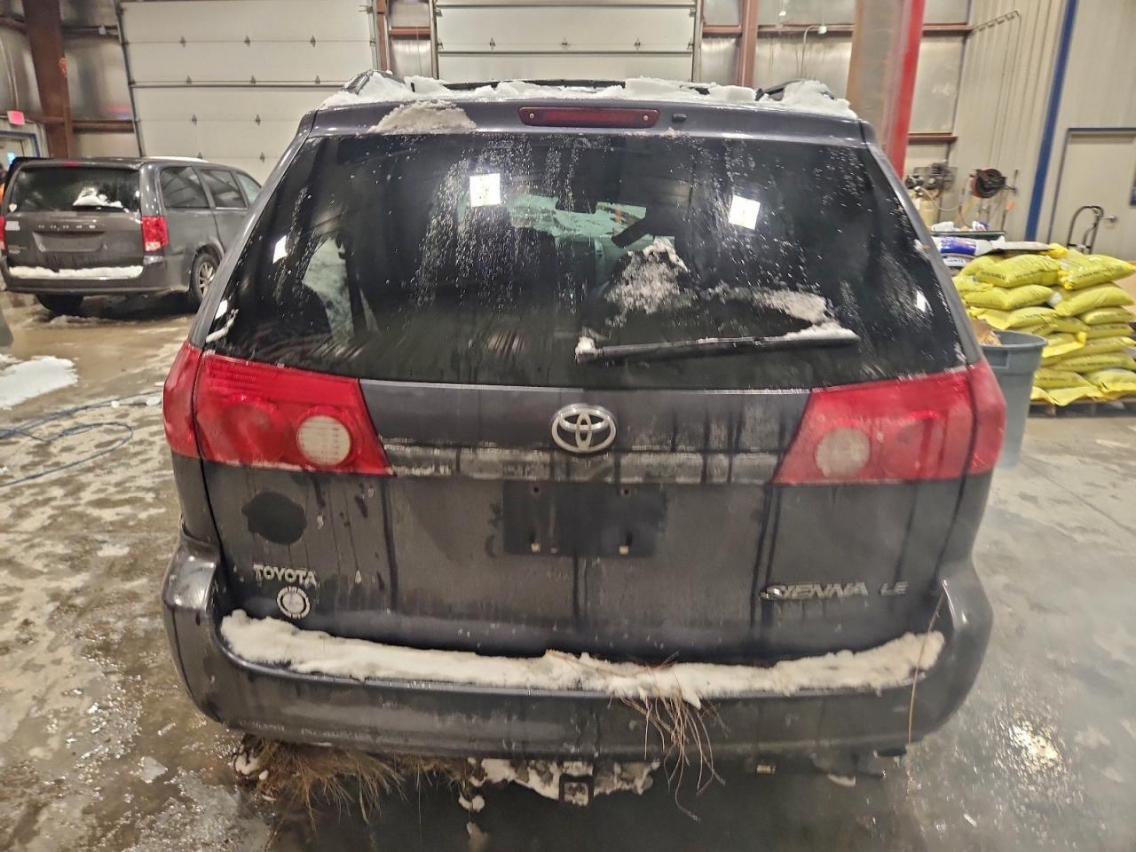 2006 TOYOTA SIENNA