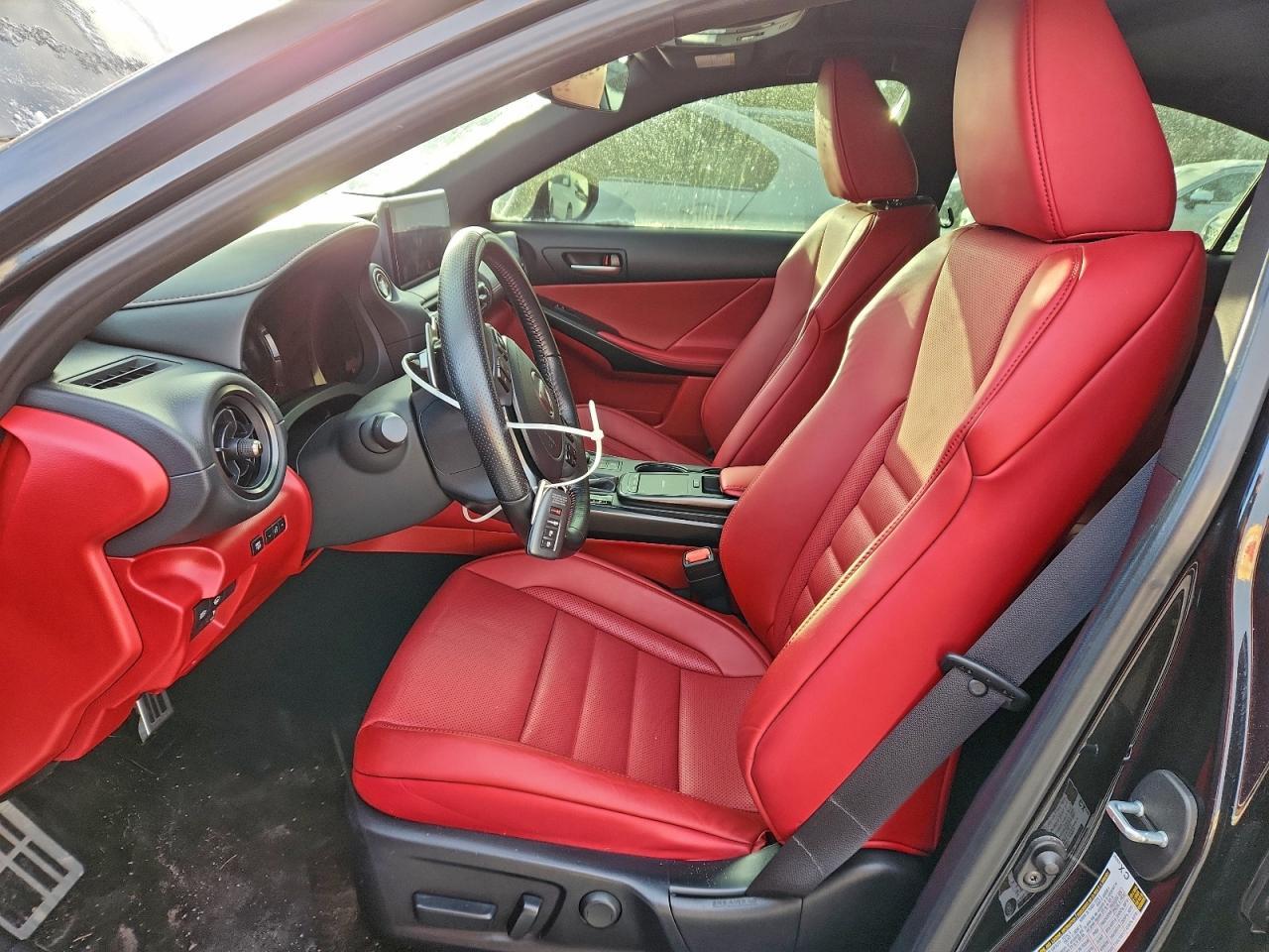2023 LEXUS IS 300