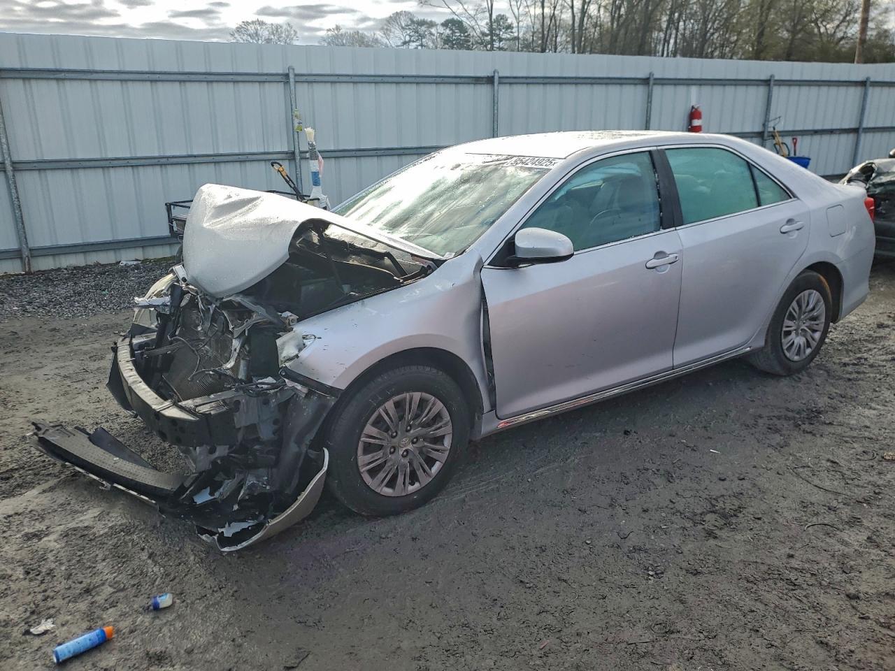 2014 TOYOTA CAMRY