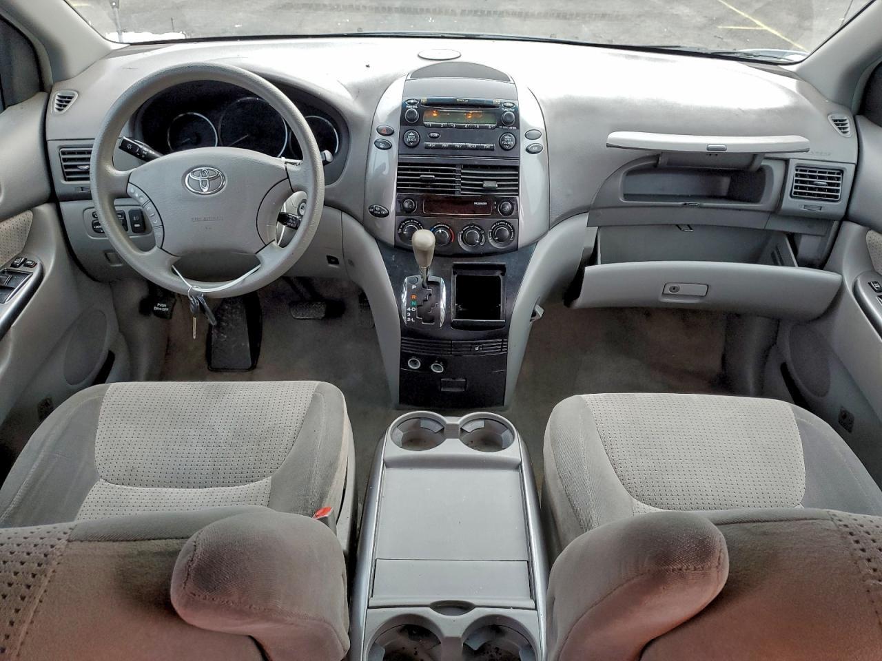 2008 TOYOTA SIENNA