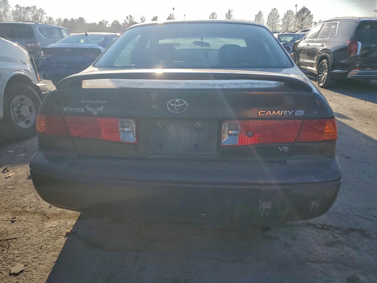 2001 TOYOTA CAMRY