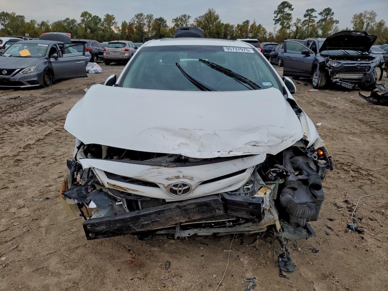 2011 TOYOTA COROLLA
