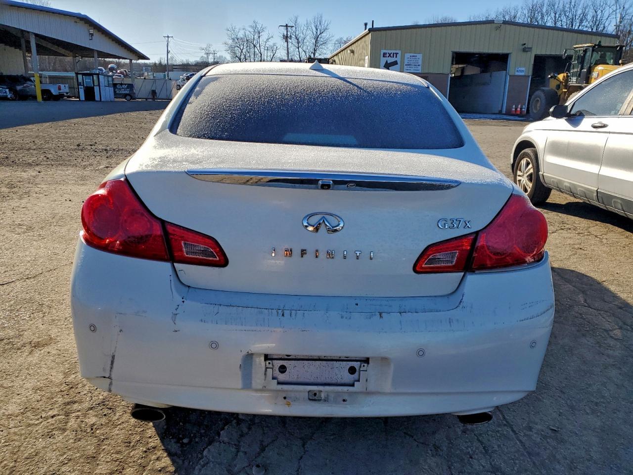 2012 INFINITI