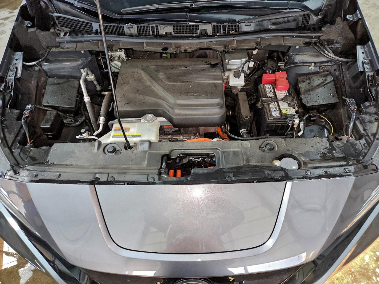 2025 NISSAN LEAF