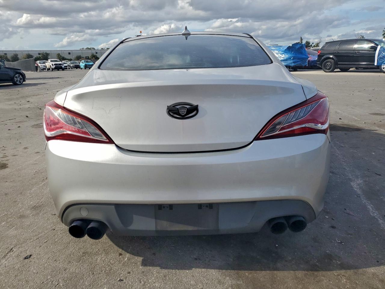 2014 HYUNDAI GENESIS