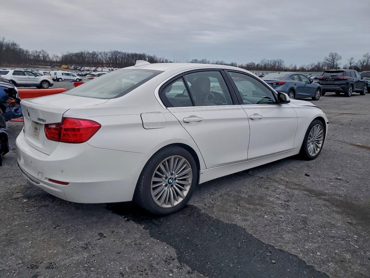 2013 BMW 3 SERIES