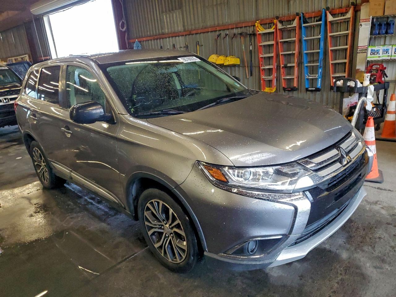 2018 MITSUBISHI outlander
