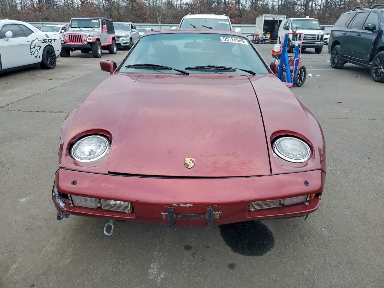 1985 PORSCHE 928