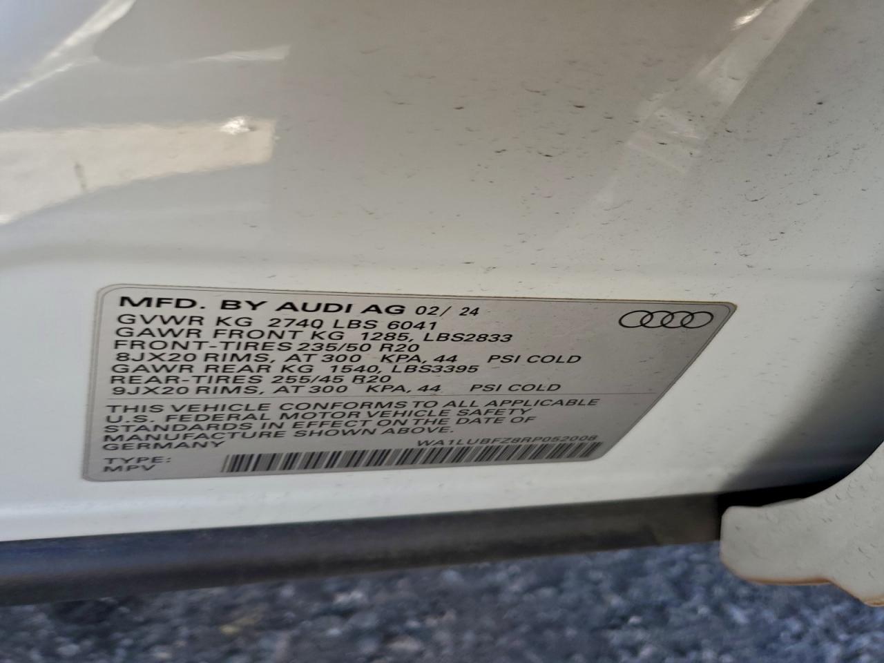 2024 AUDI Q4 e-tron